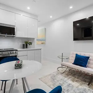 Brand New 2 Bedroom Point Grey Getaway , Vancouver Canada